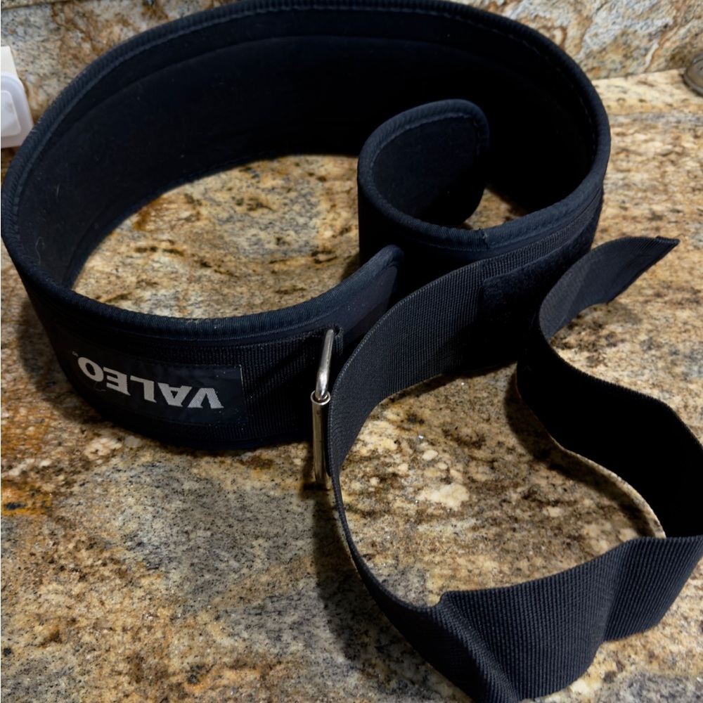 Valeo Weightlifting Belt Adjustable Nylon Gym Back Support Black Size XL - Picture 4 of 8